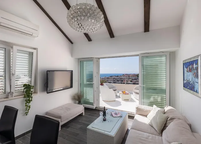 Marlea Sea-View Apartments